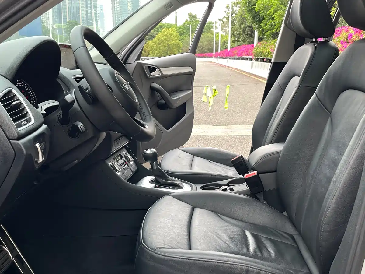 Audi Q3 2013 35 TFSI Comfort фото 8