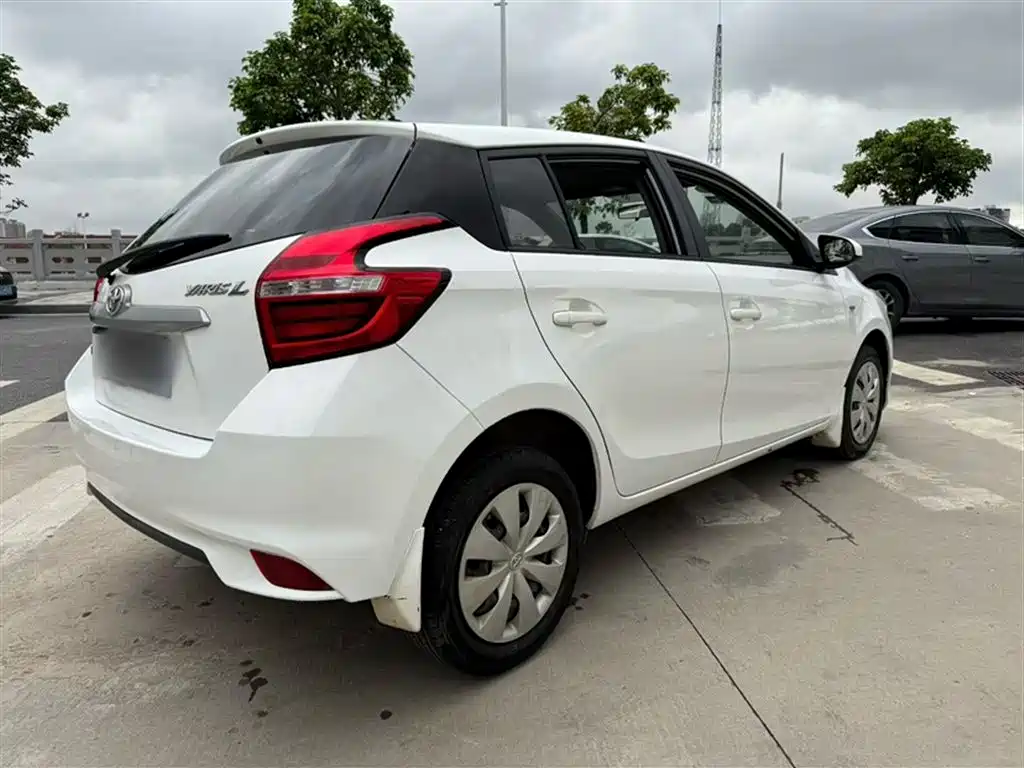 Toyota YARiS L Zhi Xuan 2016 Facelift 1.5E CVT Charming Edition фото 6