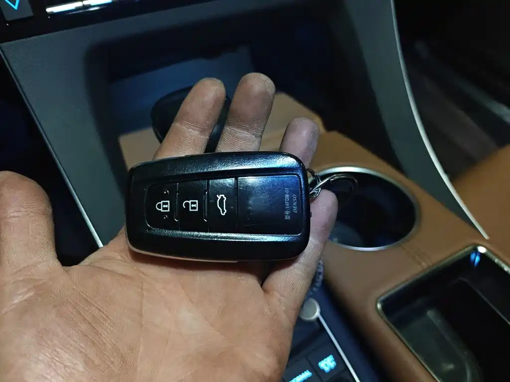 Toyota Avalon 2020 2019 2.5L Touring Premium Edition China VI