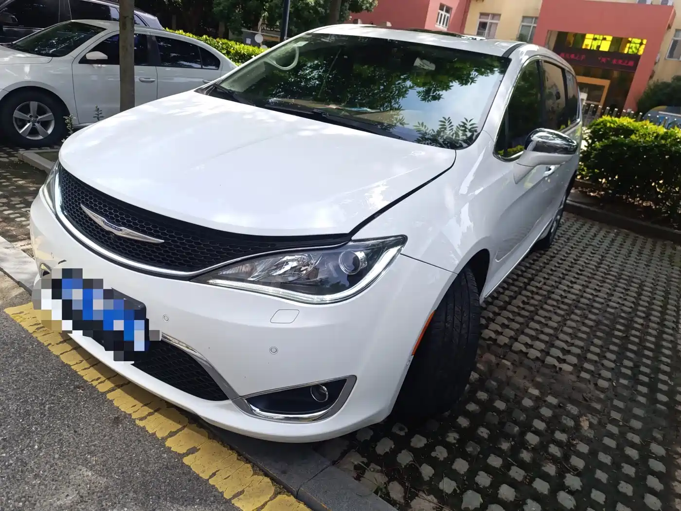 Chrysler Grand Voyager (Import) 2018 2017 3.6L Premium Edition