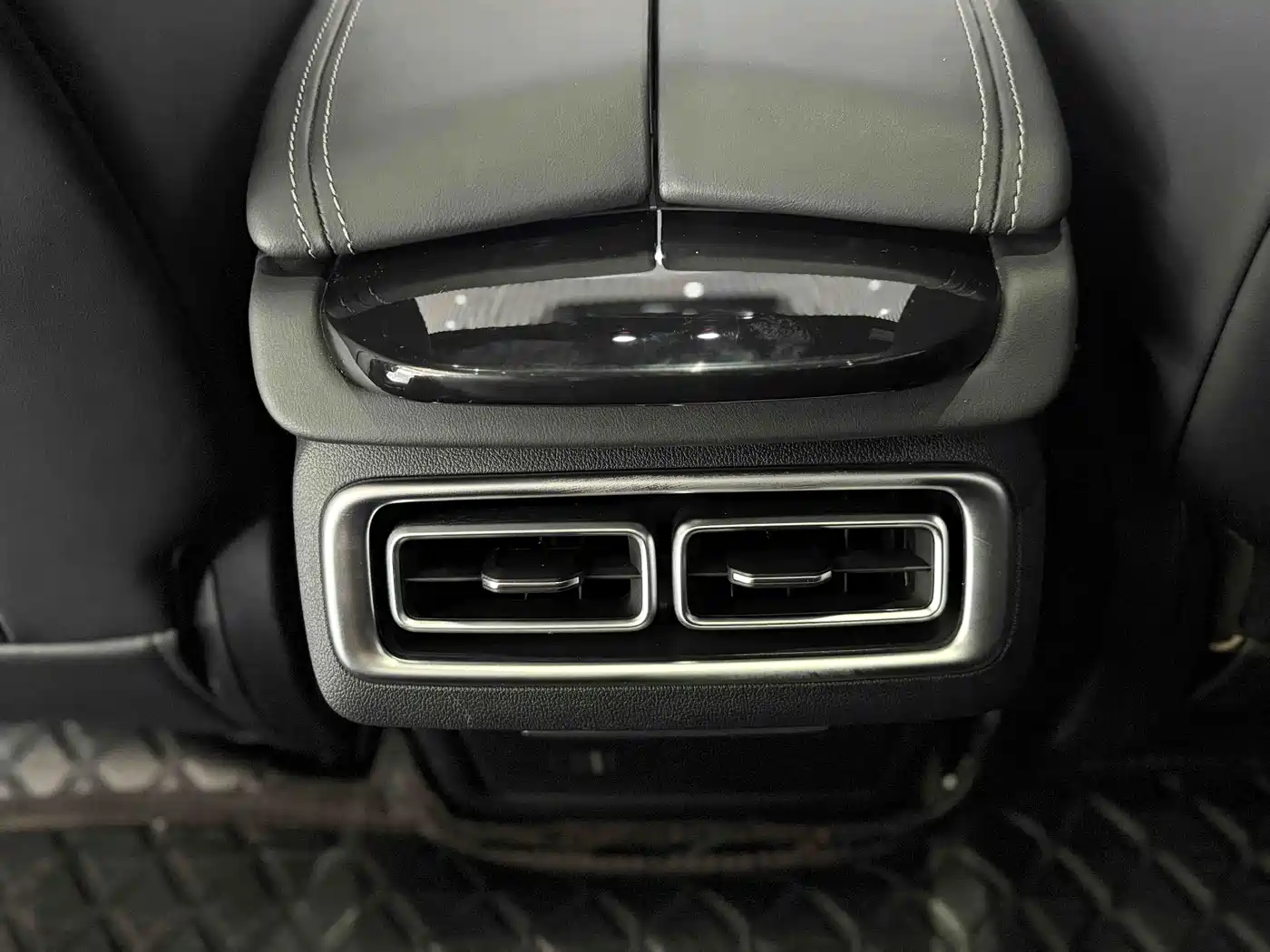 Nezha Auto Nezha S 2023 2024 Model Range Extender 1060 Lite
