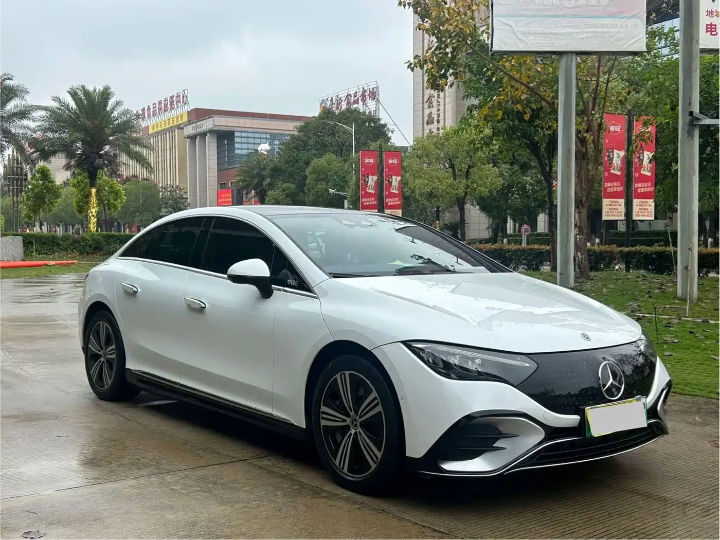 Mercedes-Benz EQE 2022 350 Luxury Edition фото 3