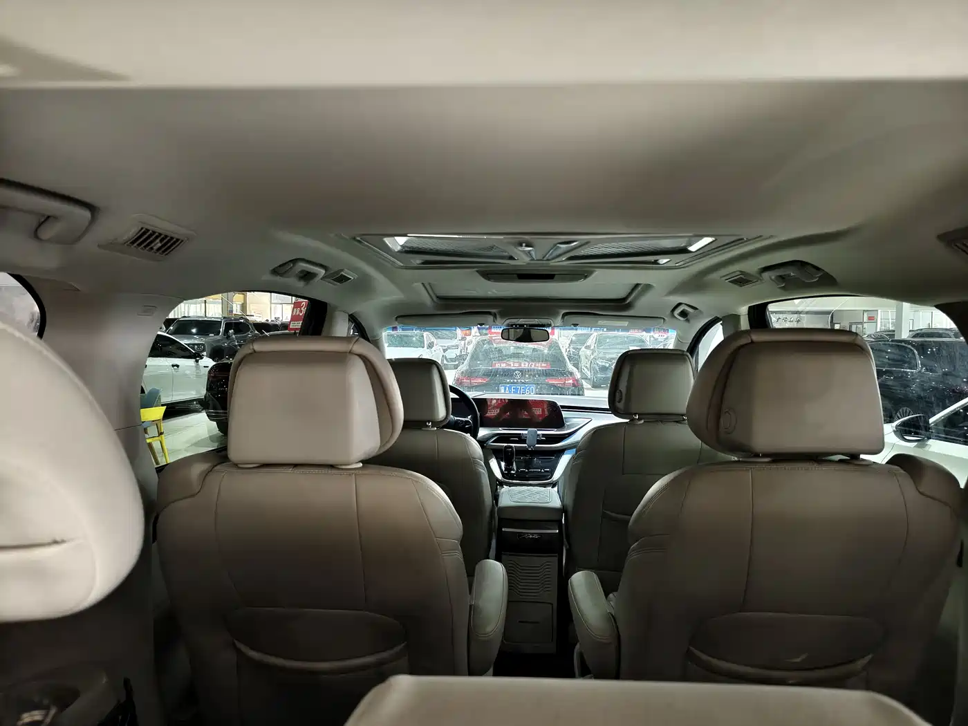 Buick GL8 2021 ES Landlord 653T Comfort фото 10