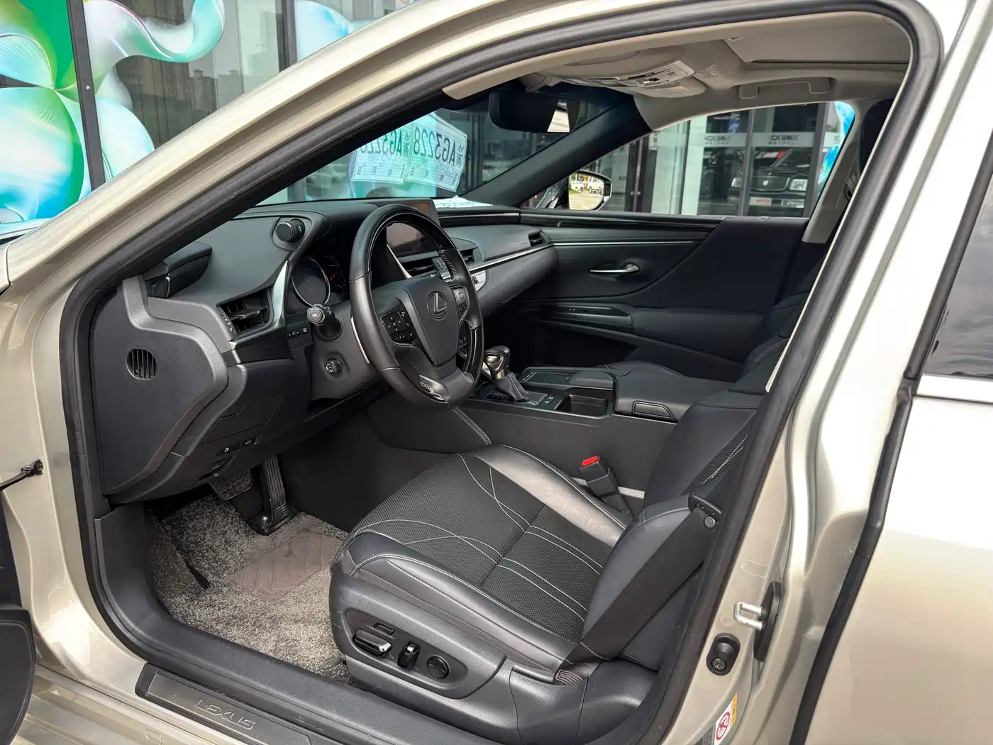 Lexus ES 2018 300h Premium Edition China V фото 6