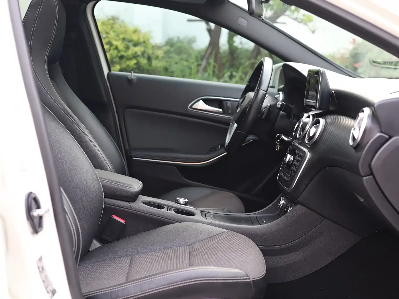 Mercedes-Benz A-Class (Import) 2015 A 180 фото 30