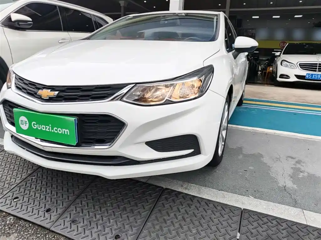 Chevrolet Cruze 2018 320 Automatic Pioneer Sunroof Edition фото 24