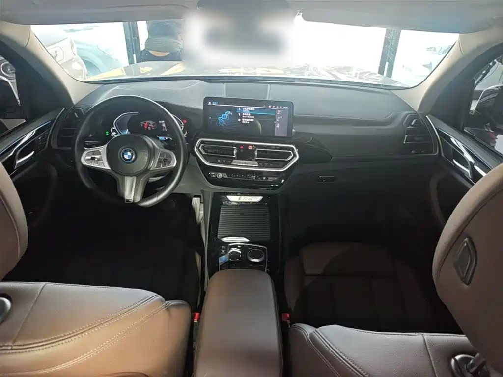 BMW iX3 2022 Facelift Leading Model фото 10