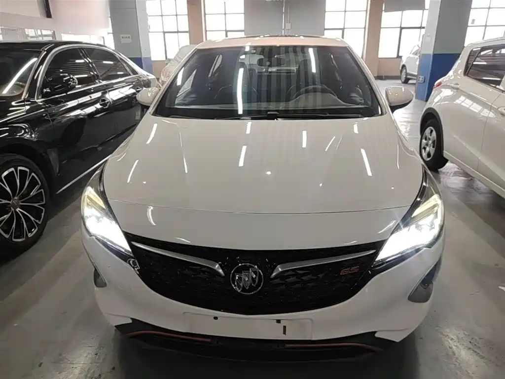 Buick Verano 2018 Hatchback GS 20T Dual Clutch Leading фото 3