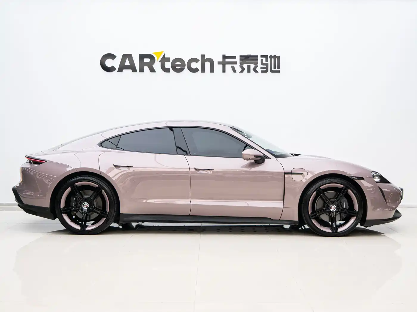 Porsche Taycan 2020 Taycan фото 3