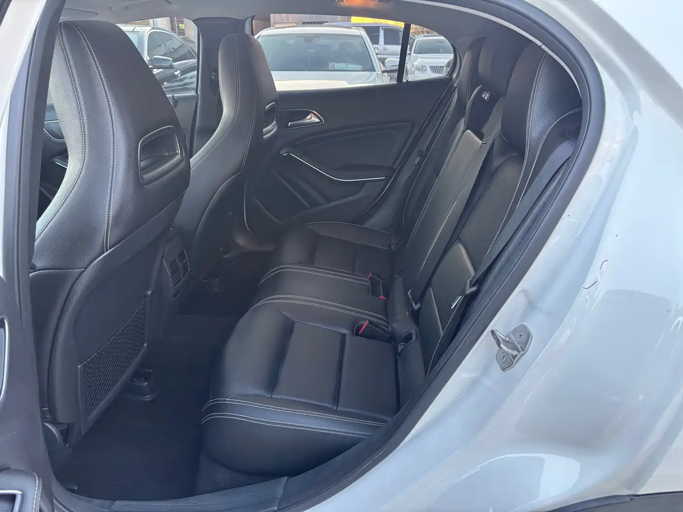 Mercedes-Benz GLA 2018 GLA 200 Dynamic фото 8
