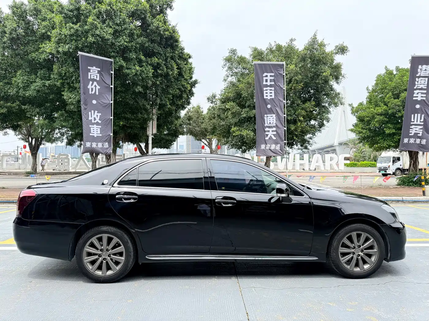 Toyota Crown 2010 2.5L Royal Leather Sunroof Navigation фото 4