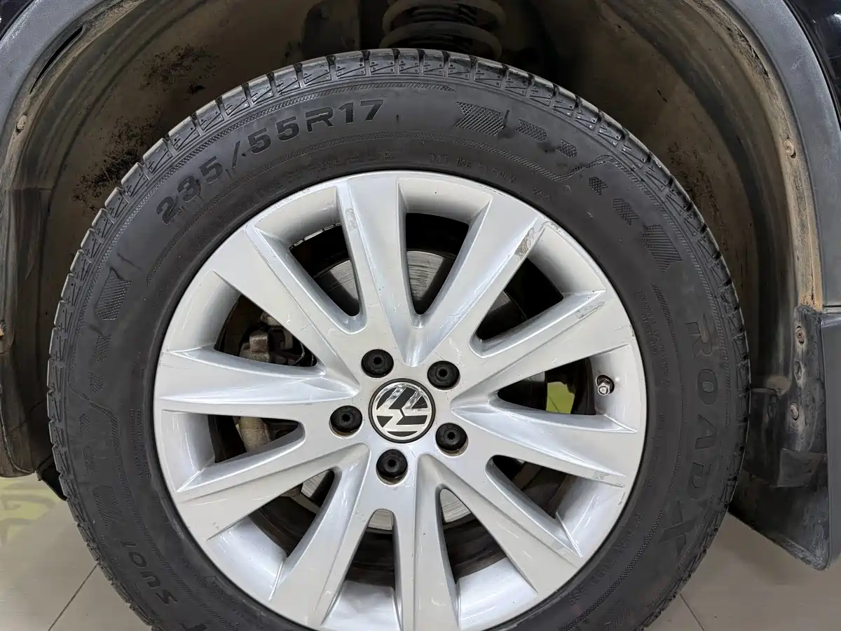 Volkswagen Tiguan 2012 2.0TSI Automatic 4WD Flagship Edition фото 8