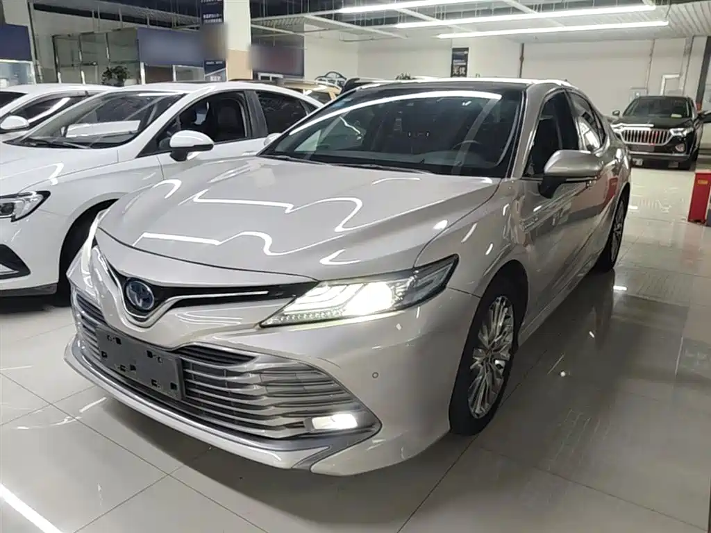 Toyota Camry 2019 Hybrid 2.5HG Luxury Edition China VI фото 2