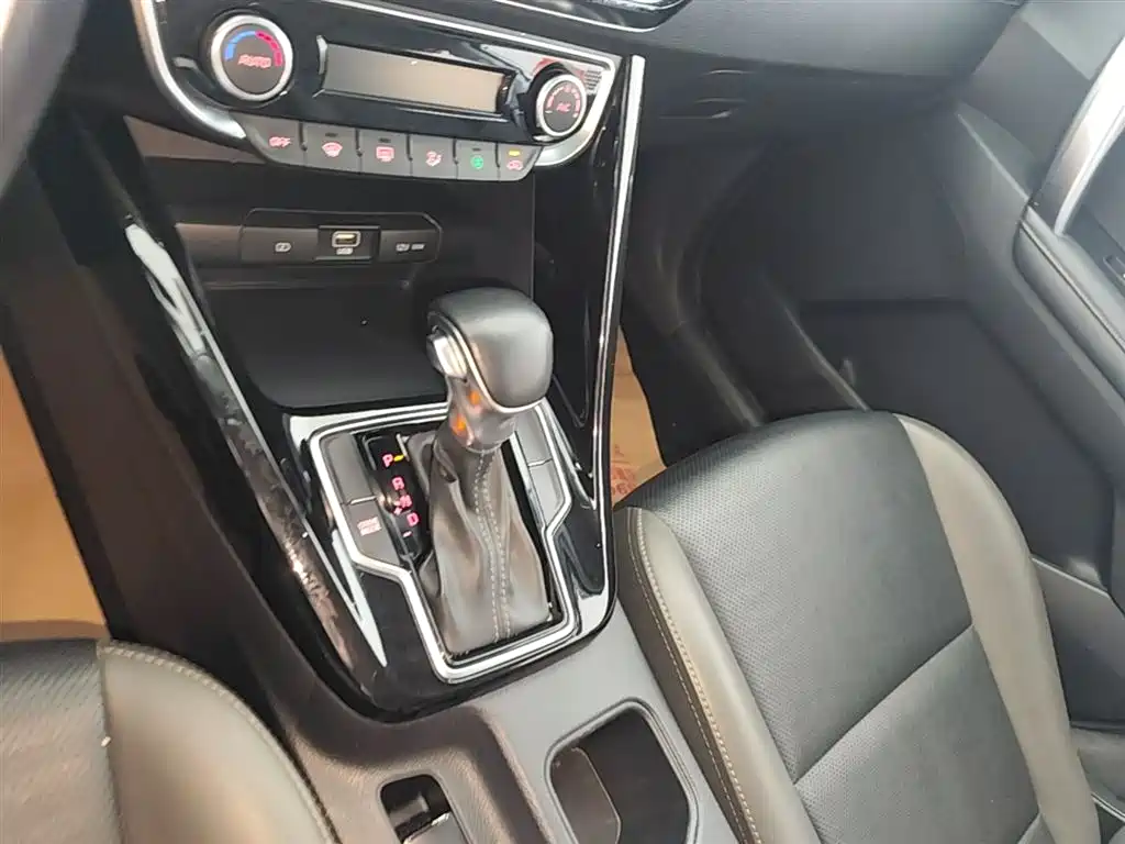 Kia Sportage 2018 2.0L Automatic Smart Luxury (China V) фото 14
