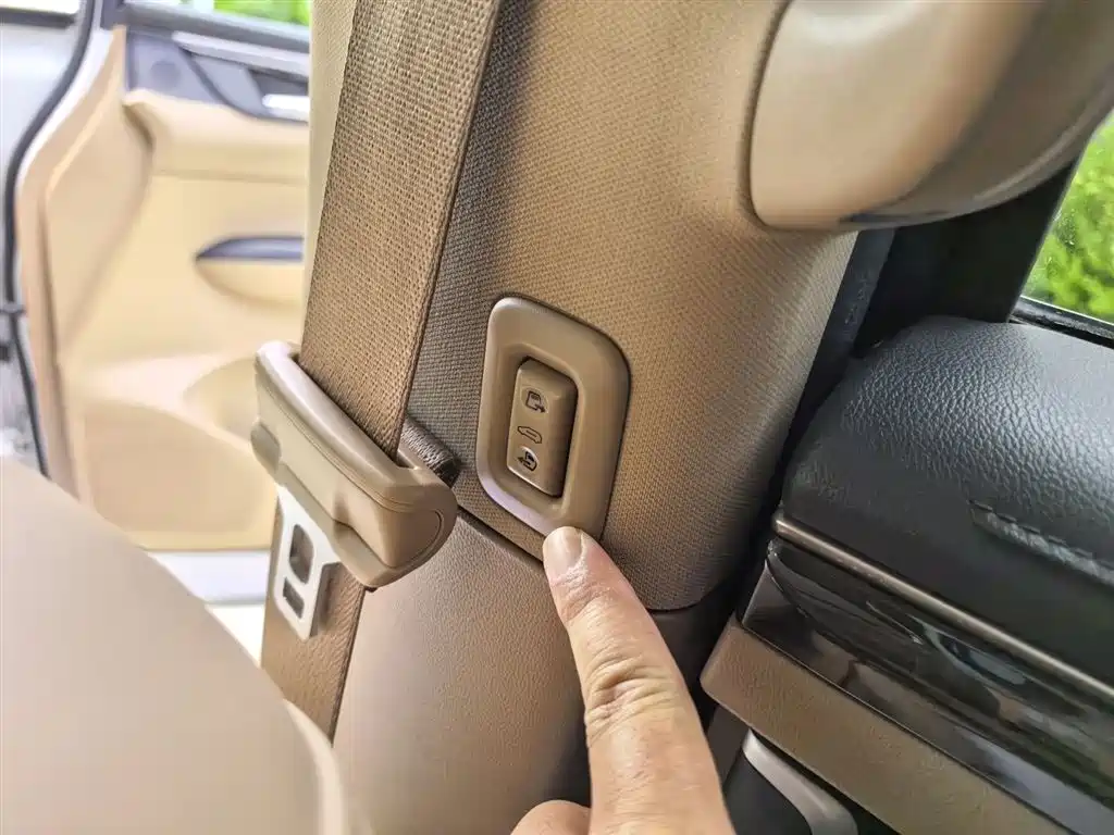Buick GL8 2018 ES 28T Luxury Type China VI фото 7