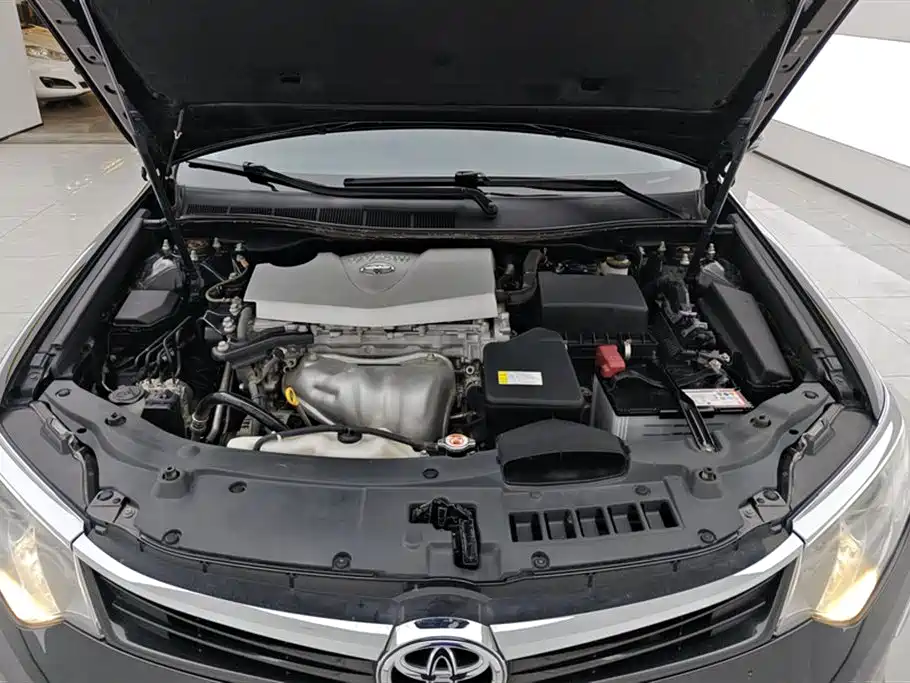 Toyota Camry 2016 2.0G 10th Anniversary Leading Edition фото 10