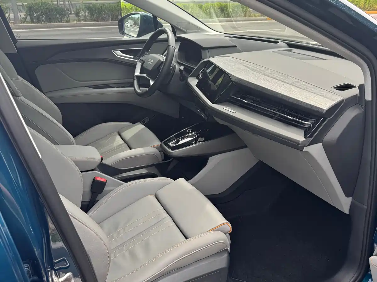 Audi Q5 e-tron 2022 40 e-tron Starlight Edition Brocade Package фото 10