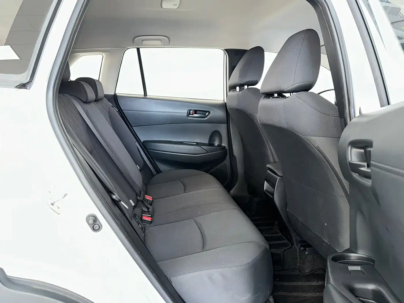 Toyota Corolla Cross 2023 2.0L Pioneer Edition фото 11