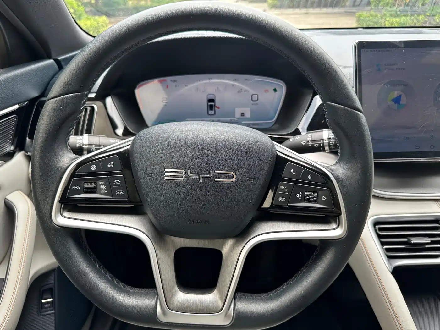 BYD Song PLUS PHEV 2024 Glory Edition DM-i 110km Flagship PLUS фото 26