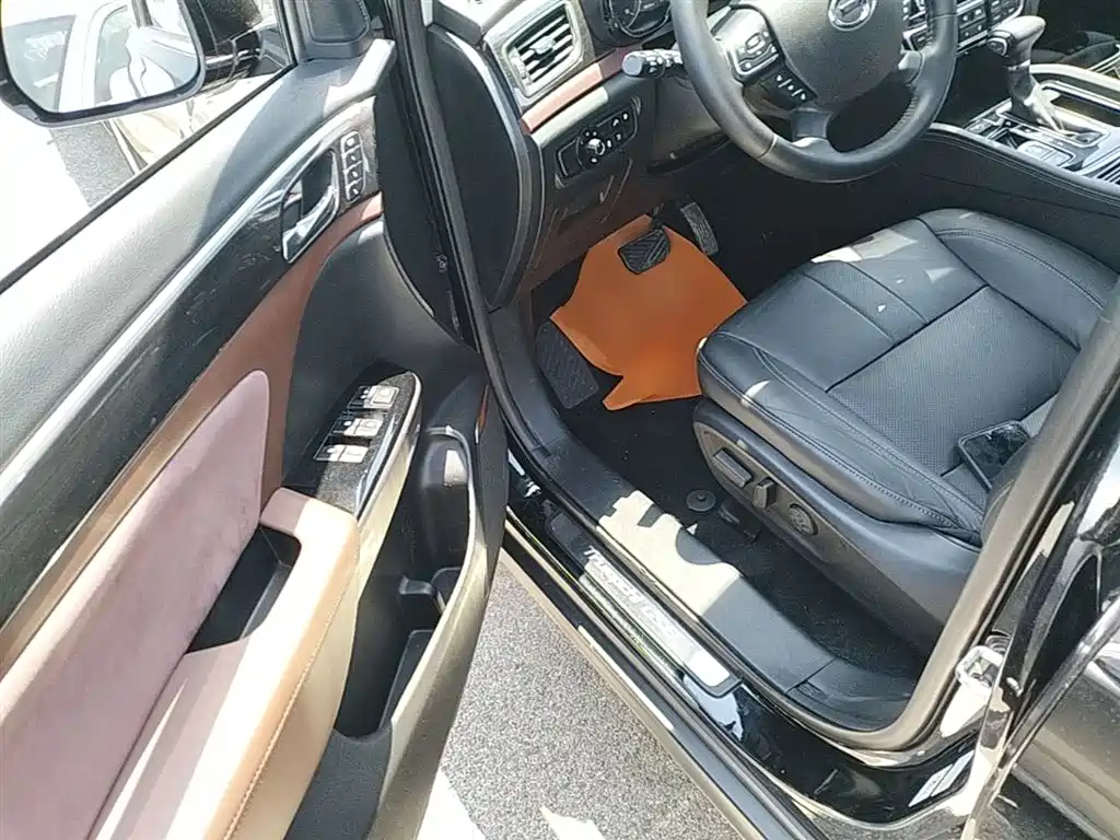 GAC Trumpchi Trumpchi GS8 2017 320T 2WD Luxury Smart Connect (7-seater) фото 16