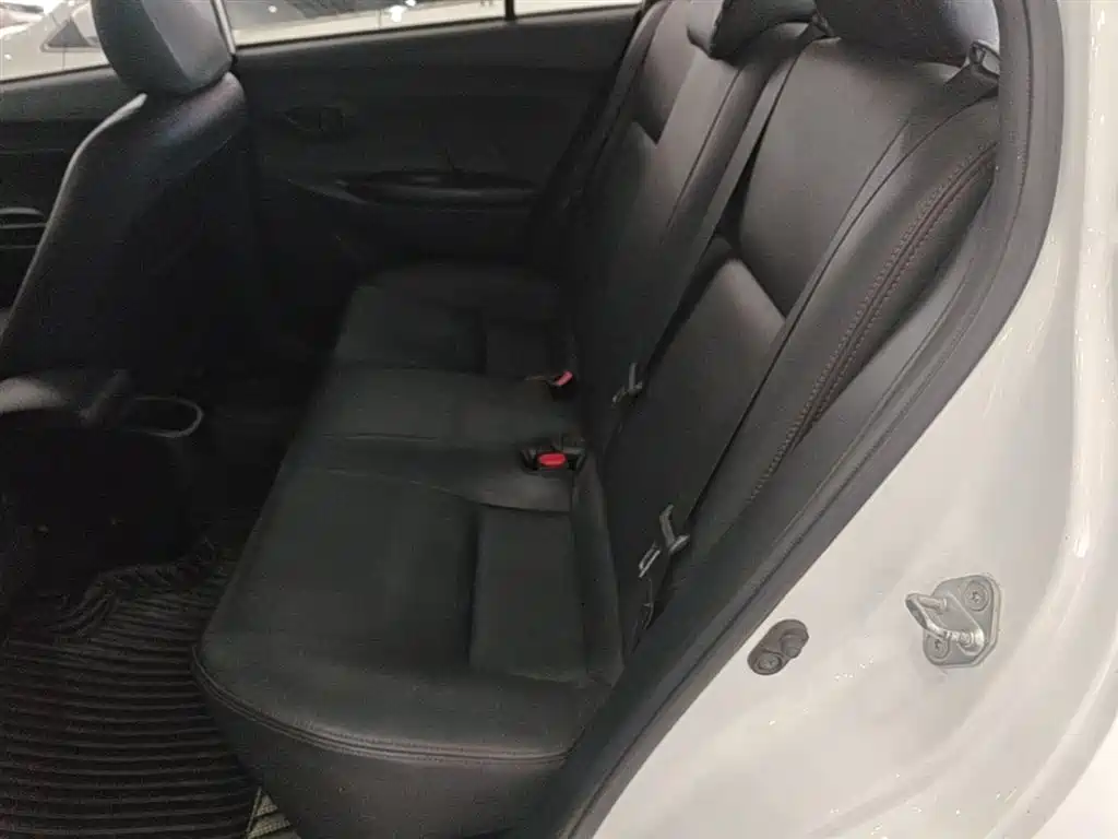 Toyota YARiS L Zhi Xiang 2019 1.5E CVT Charming China VI фото 17