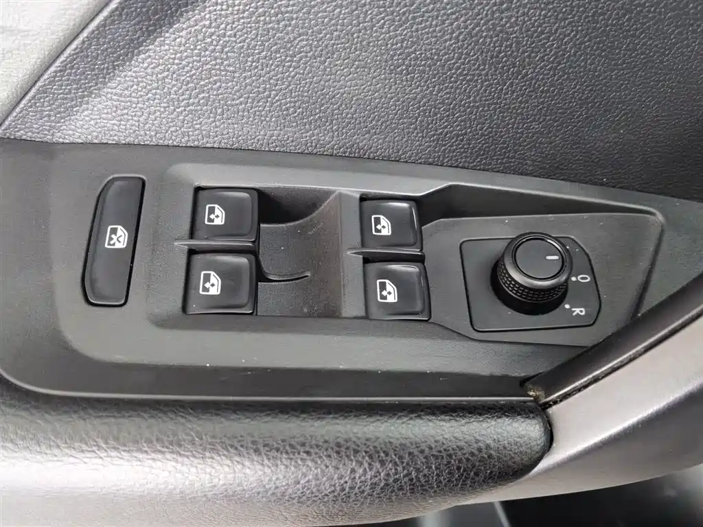 Volkswagen Tharu 2021 Model 280TSI 2WD Trend Edition фото 9