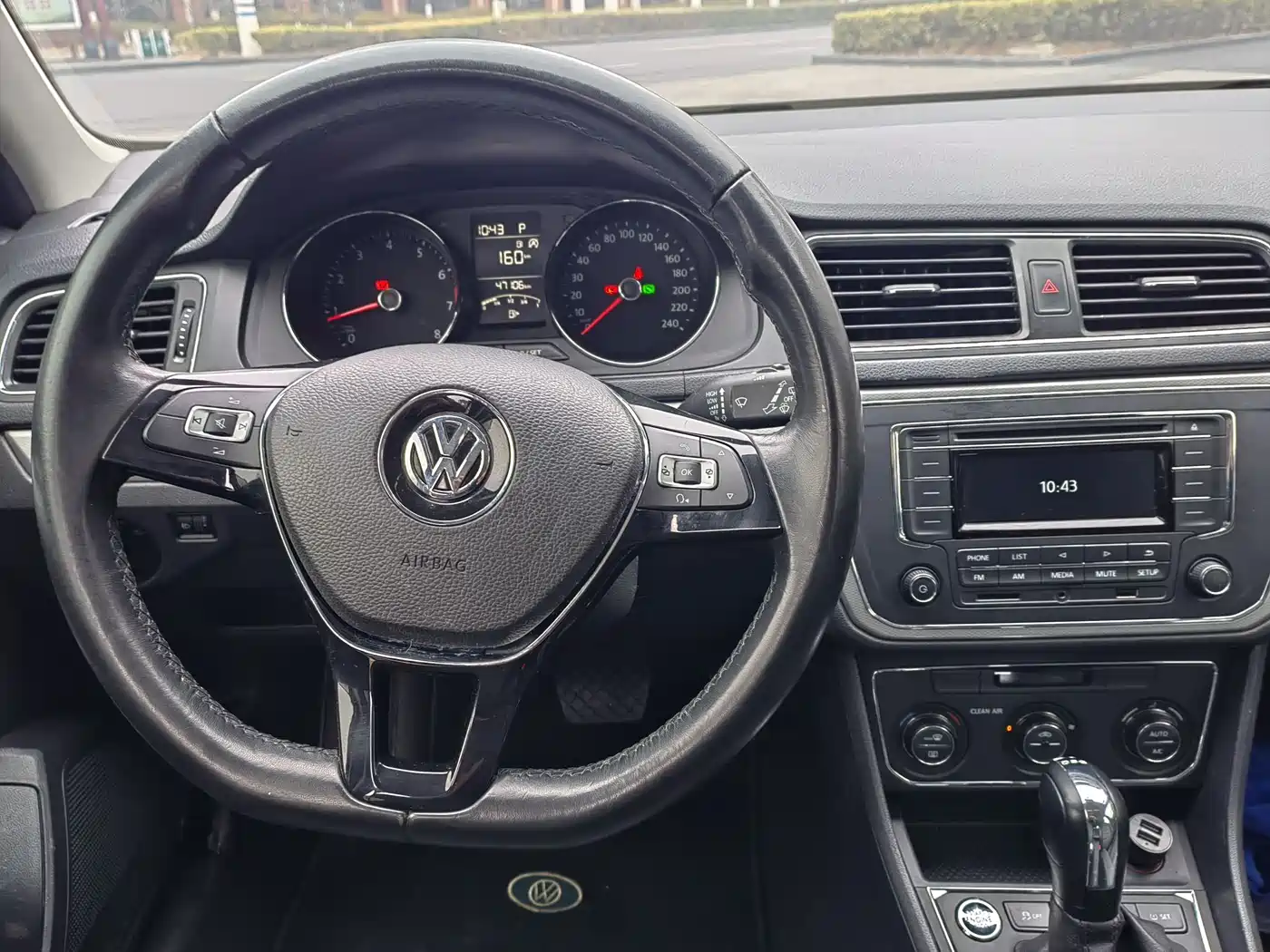 Volkswagen Lavida Tour 2017 230TSI DSG Comfort Edition фото 10