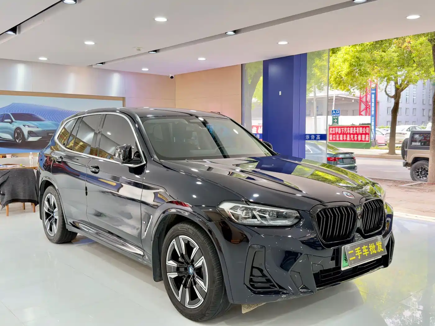 BMW iX3 2023 Leading Type фото 3