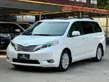 Photo 1 - Toyota Sienna