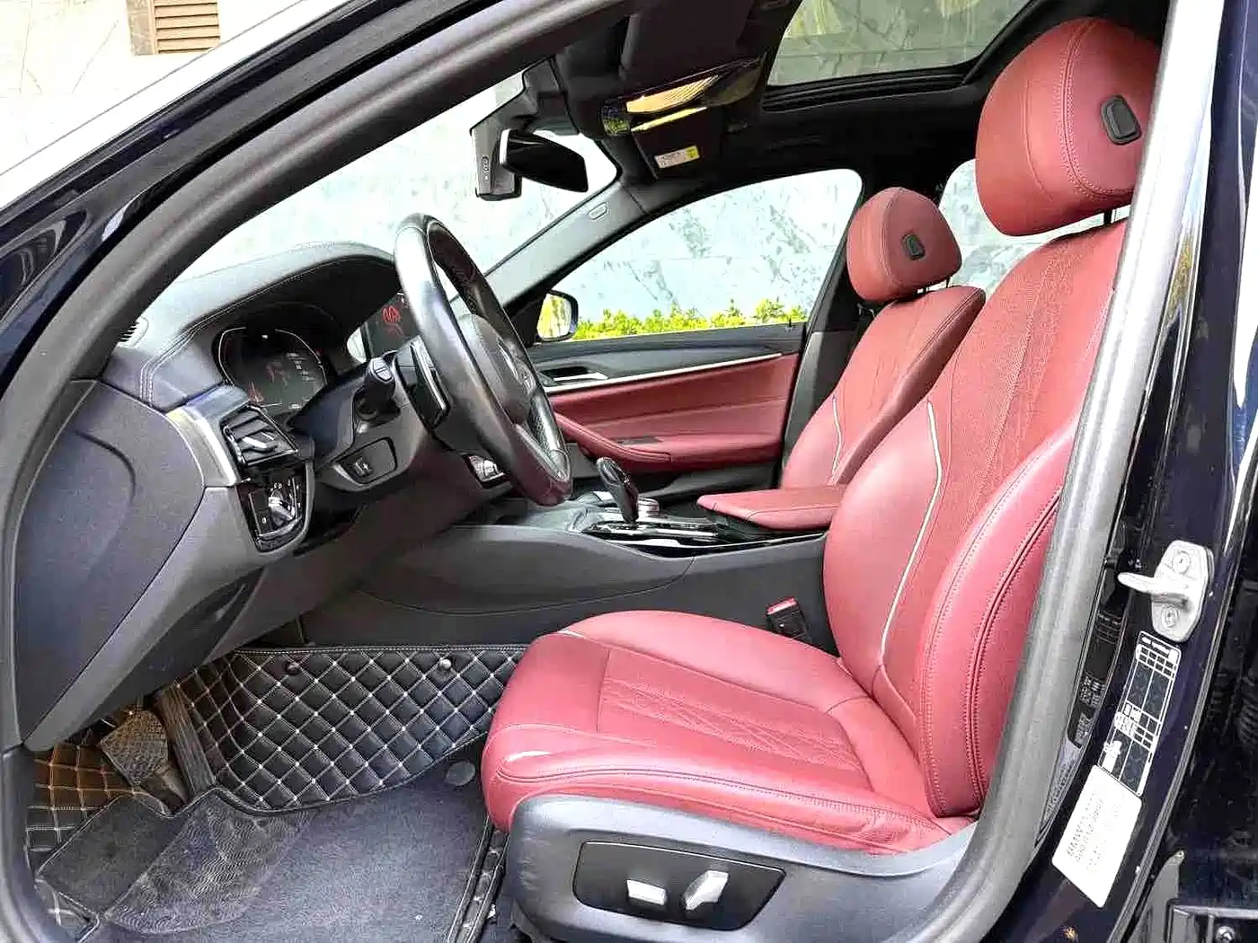 BMW 5 Series 2023 530Li Leading M Sport Package фото 4