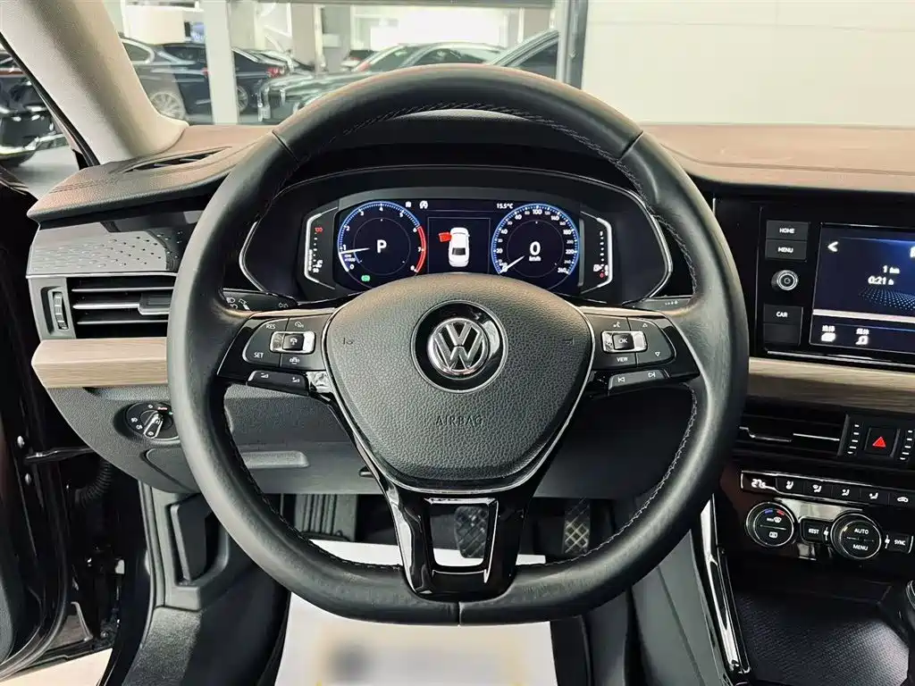 Volkswagen Passat 2019 Model 380TSI Luxury Edition China VI фото 8