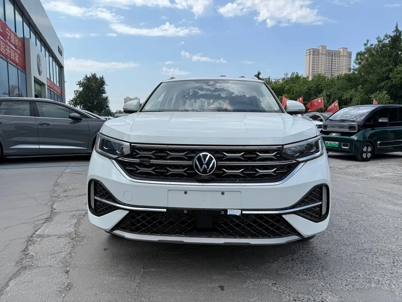 Volkswagen Tayron X 2024 330TSI 2WD Premium High-Performance Edition фото 2