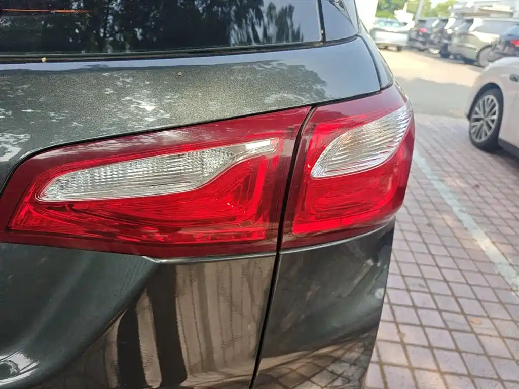 Chevrolet Equinox 2019 535T Auto Galloping Edition China V фото 8