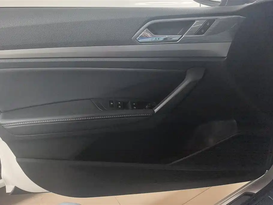 Volkswagen Lavida 2019 1.5L Automatic Comfort Edition China VI фото 7