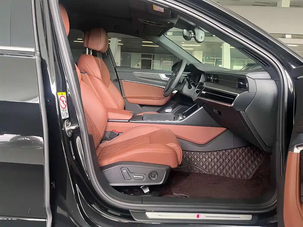 Audi A6L 2025 45 TFSI quattro Premium Sport фото 9