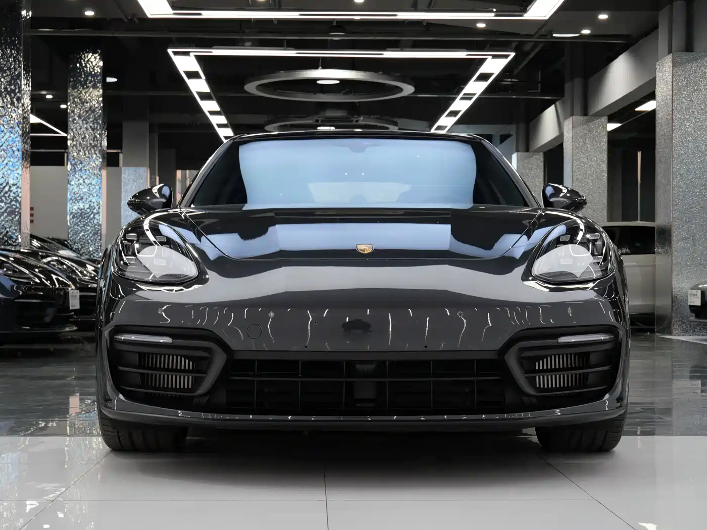 Porsche Panamera 2022 Panamera 4 Executive Long Wheelbase Platinum Edition 2.9T фото 2