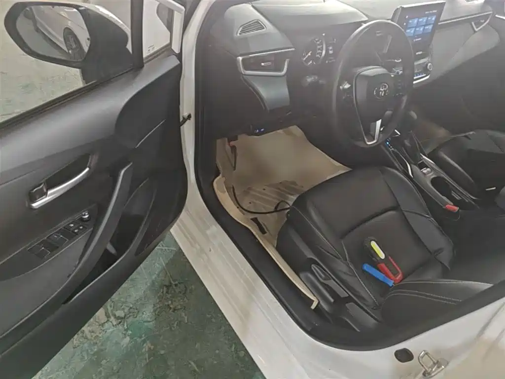 Toyota Levin 2022 185T CVT Luxury Edition фото 16