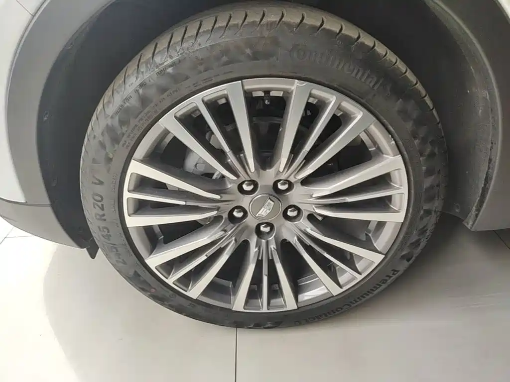 Photo 23 - Cadillac XT4