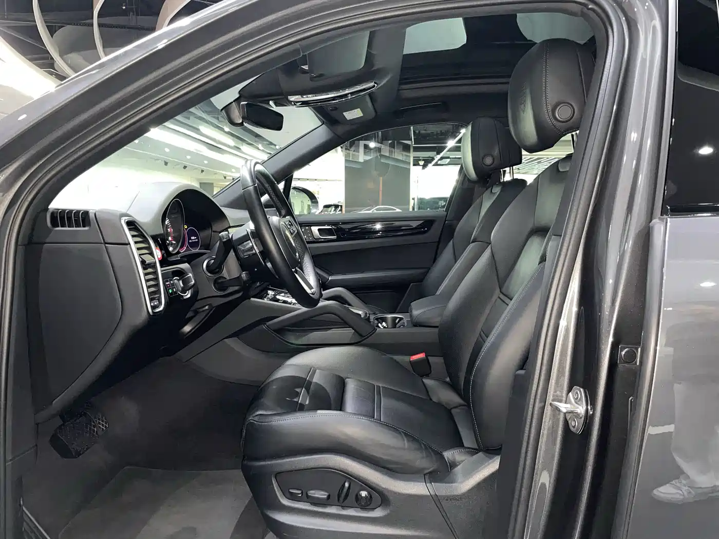 Porsche Cayenne New Energy 2023 Cayenne E-Hybrid 2.0T фото 8