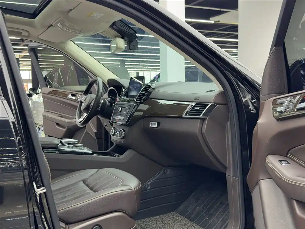Mercedes-Benz GLS 2017 GLS 400 4MATIC Dynamic фото 8