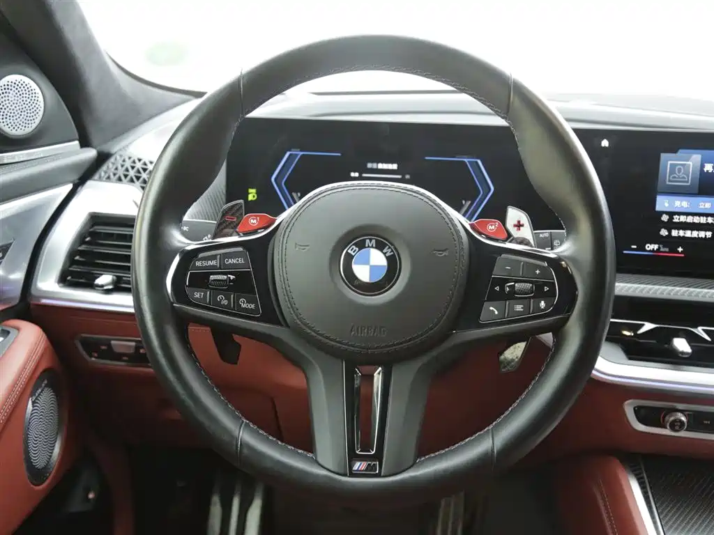 BMW XM 2023 Model Base фото 14