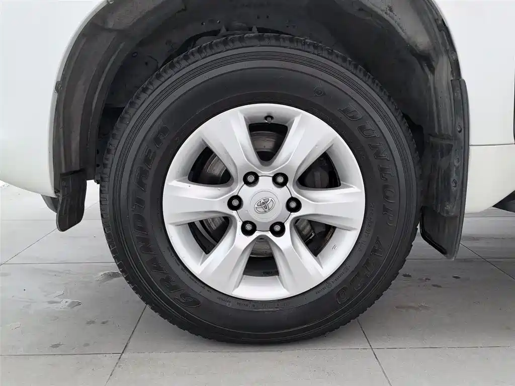 Toyota Prado (Import) 2010 2.7L Automatic Standard фото 17