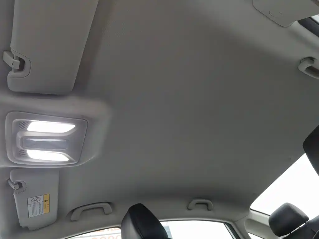 Фото 14 - Changan Eado