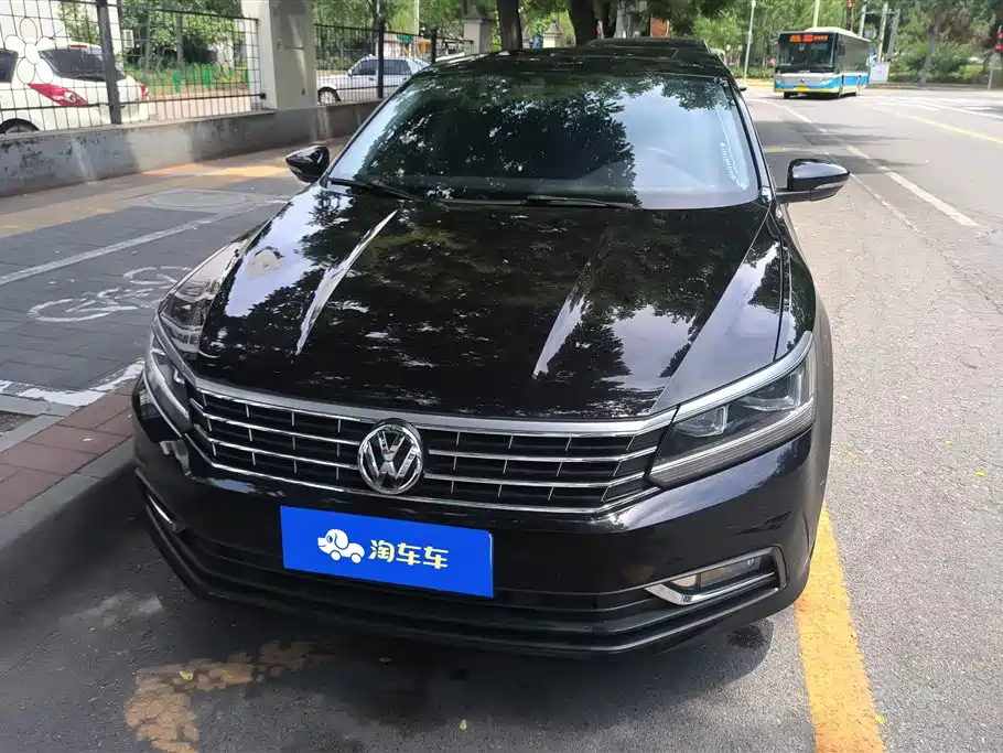 Volkswagen Passat 2017 330TSI DSG Prestige фото 2