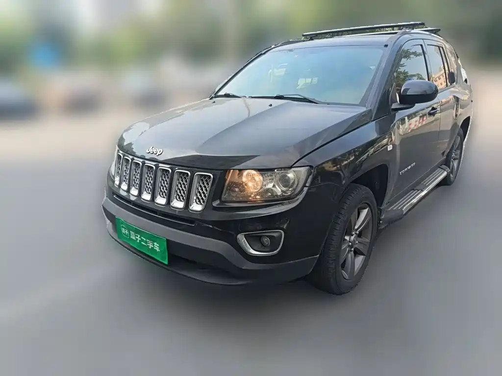 Jeep Compass (Import) 2015 2014 Facelift 2.4L 4WD Luxury Navigation Edition