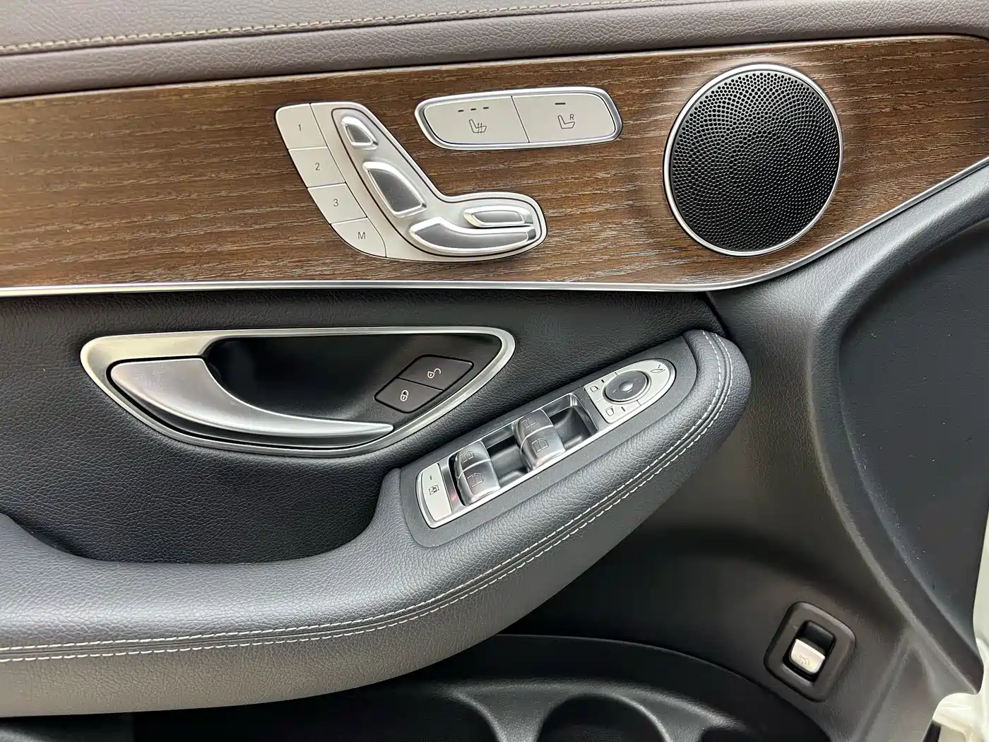 Mercedes-Benz GLC 2022 Model GLC 300 L 4MATIC Dynamic Edition фото 8