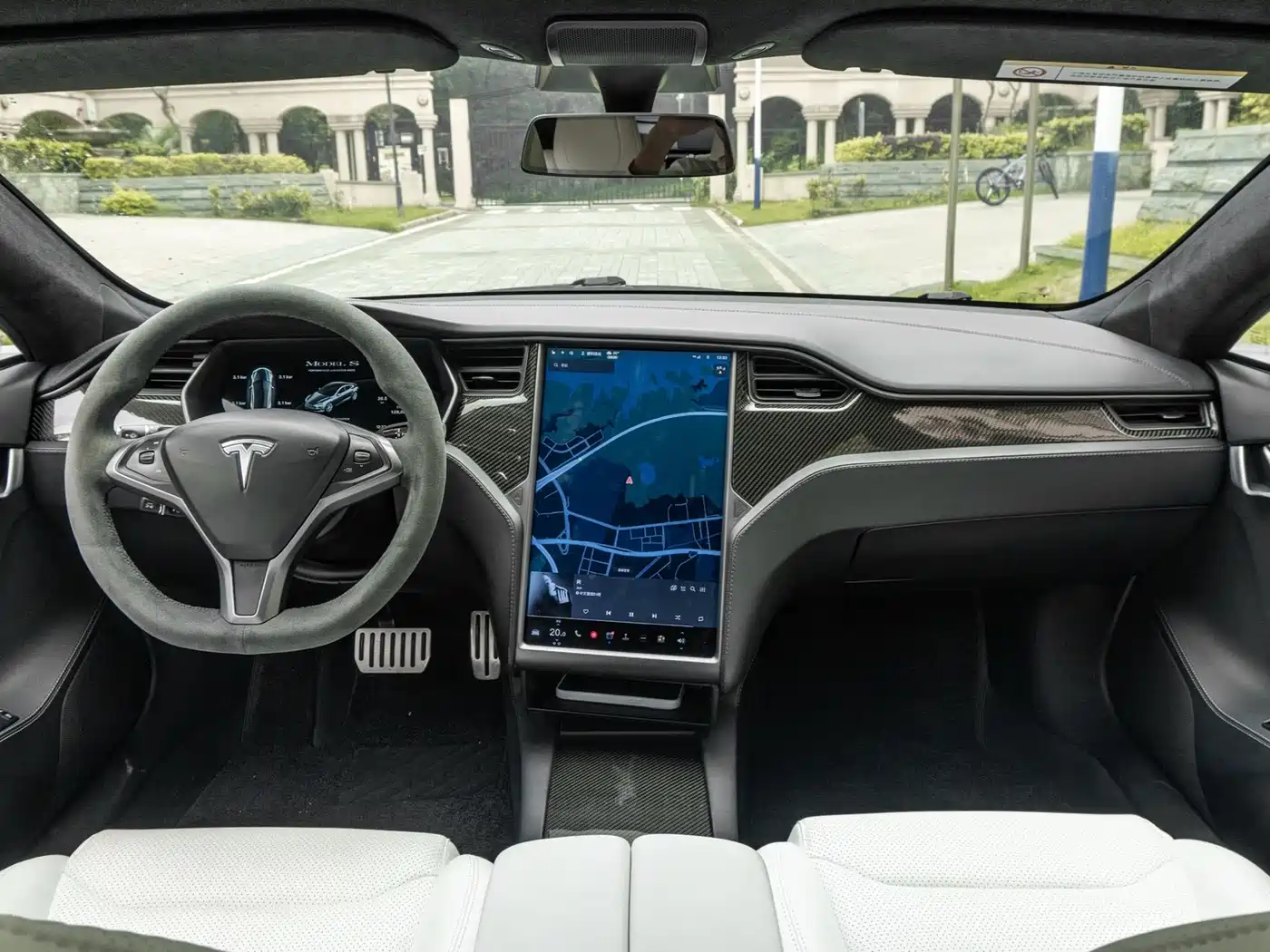 Tesla Model S 2019 Performance High-performance Version фото 10