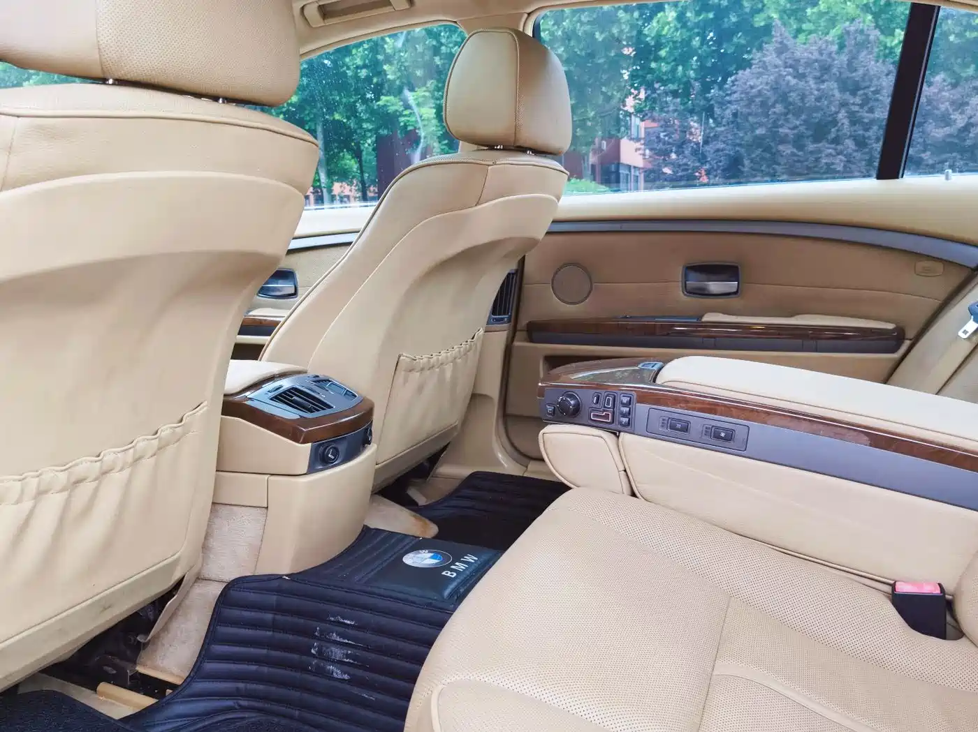 BMW 7 Series 2005 Model 730Li фото 24
