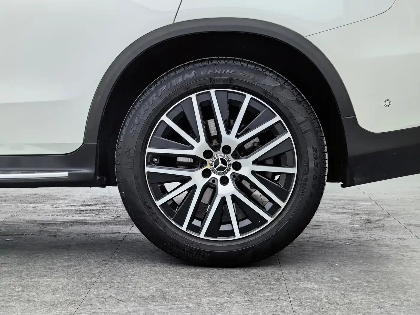 Mercedes-Benz GLC Coupe 2020 GLC 300 4MATIC Coupe SUV фото 12