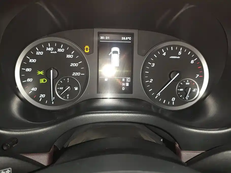 Mercedes-Benz Vito 2020 2.0T Elite Edition (7-seater) фото 14